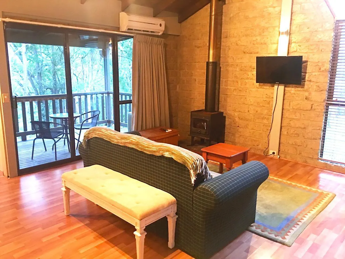 Ecostudio Fellini Gold Coast 4*,  Australia