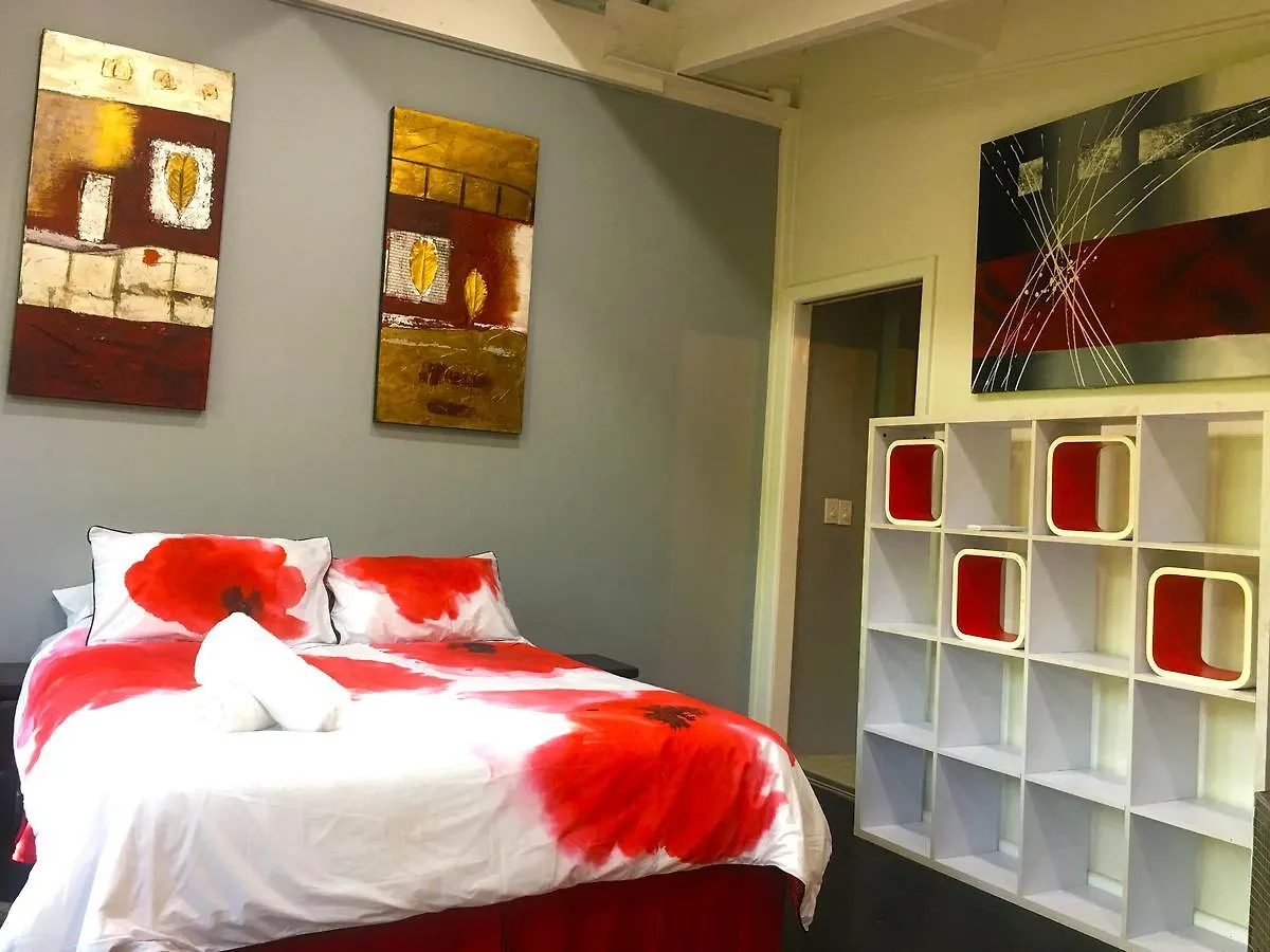 Ecostudio Fellini Gold Coast 4*,